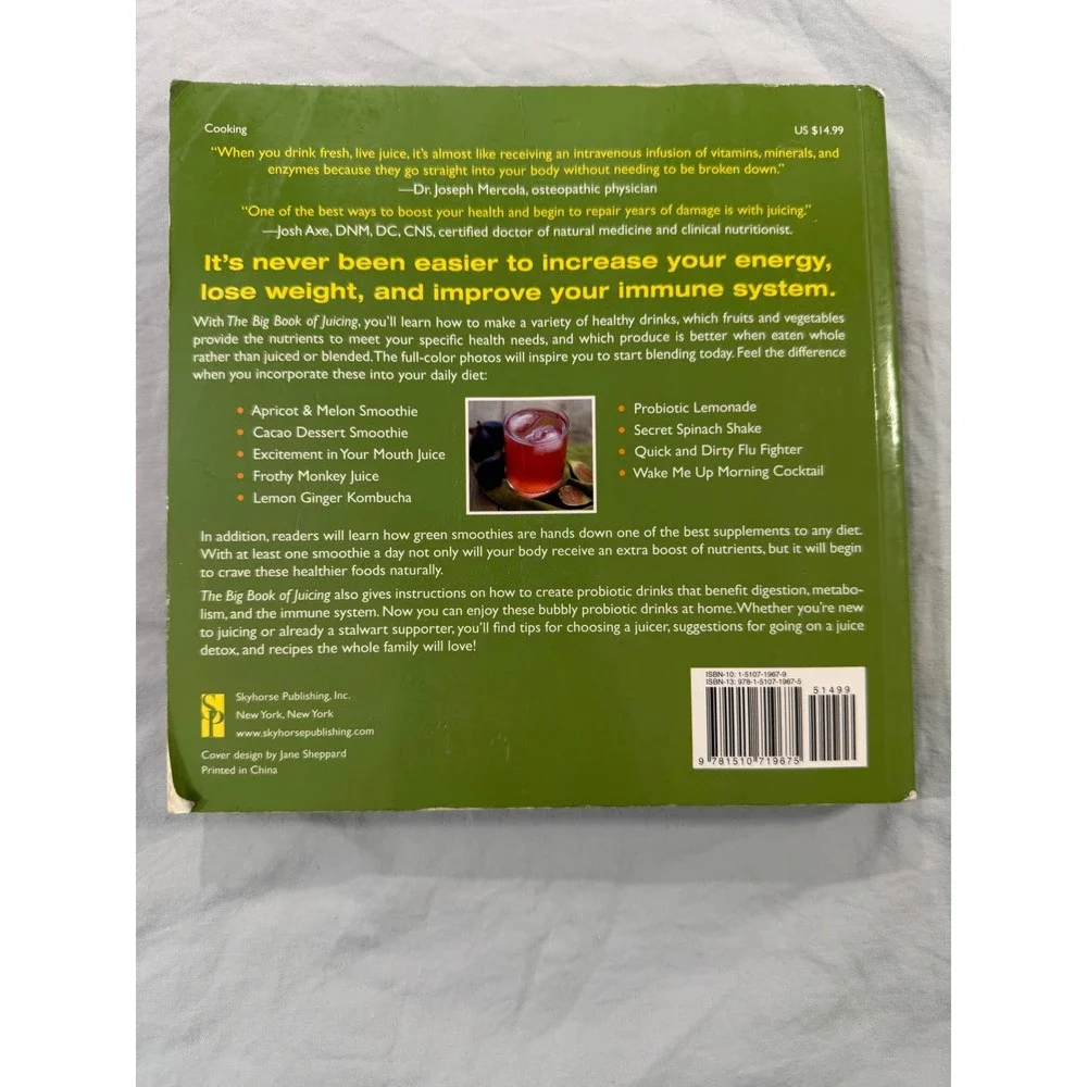 The Big Book of Juicing 150+ Recipes Skyhorse Publishing Paperback 2017 B-76